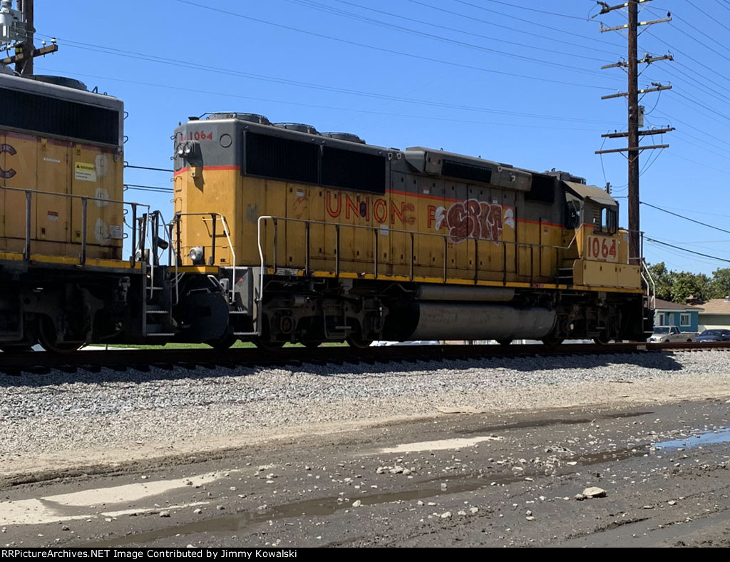 UP 1064 GP60